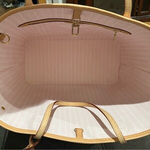 Louis Vuitton “by the pool” neverfull